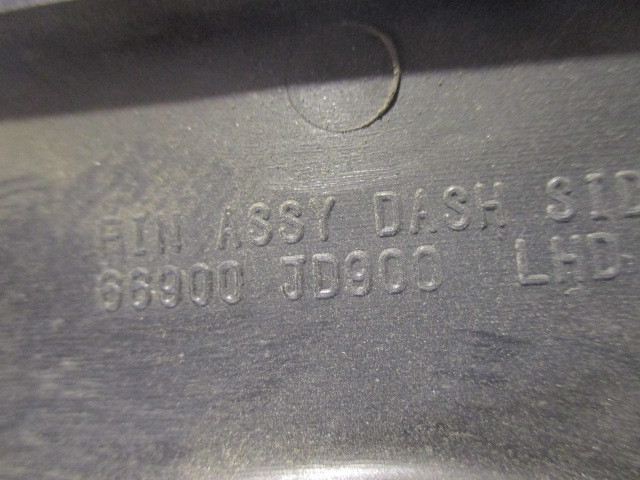 Накладка внутренняя порога передняя правая Nissan Qashqai J10 2006-2010 66900JD900 на Nissan Qashqai J10