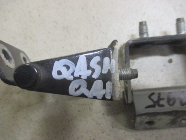 Петли крышки багажника Nissan Qashqai J10 2006-2010 (пара) на Nissan Qashqai J10