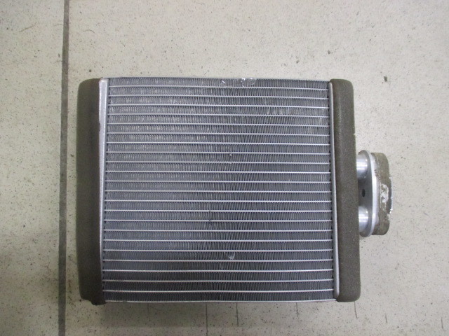 Радиатор отопителя на Volkswagen Polo V