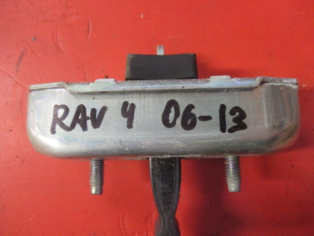 Ограничитель двери Toyota RAV 4 (XA30) 2005-2010 на Toyota RAV 4 (XA30)