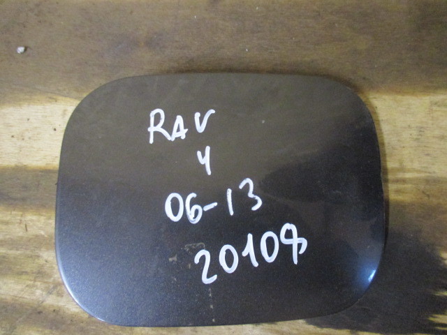 Лючок бензобака Toyota RAV 4 (XA30) 2005-2010 на Toyota RAV 4 (XA30)