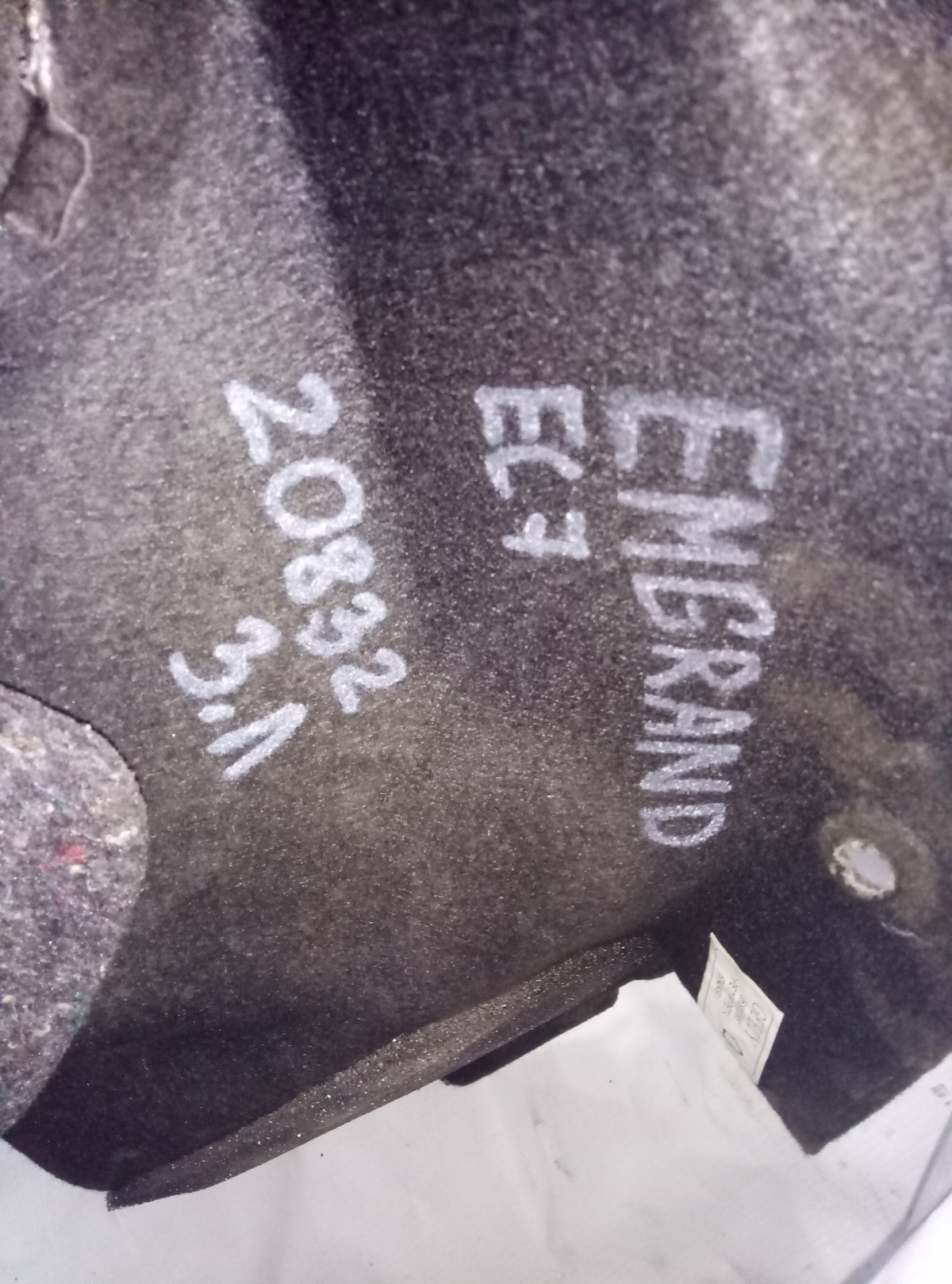 Обшивка багажника левая GEELY EMGRAND EC7 > на Geely Emgrand EC7 