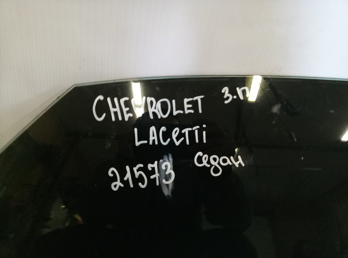 Стекло двери задней правой Chevrolet Lacetti 2003-2013 на Chevrolet Lacetti 