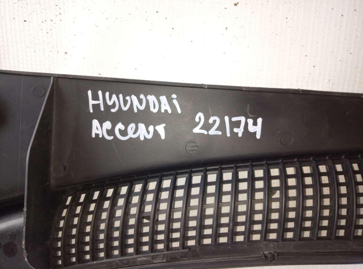Жабо Hyundai Accent  на Hyundai Accent 