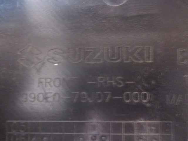 Накладка двери передней правой Suzuki SX4 (Classic) 2006-2009 на Suzuki SX4 (Classic)