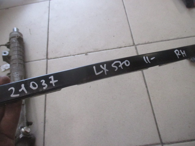 Накладка лобового стекла правая Lexus LX  2007-2012 на Lexus LX 