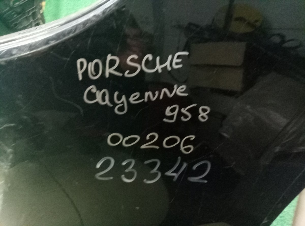 Бампер задний Porsche Cayenne 958 на Porsche Cayenne 958