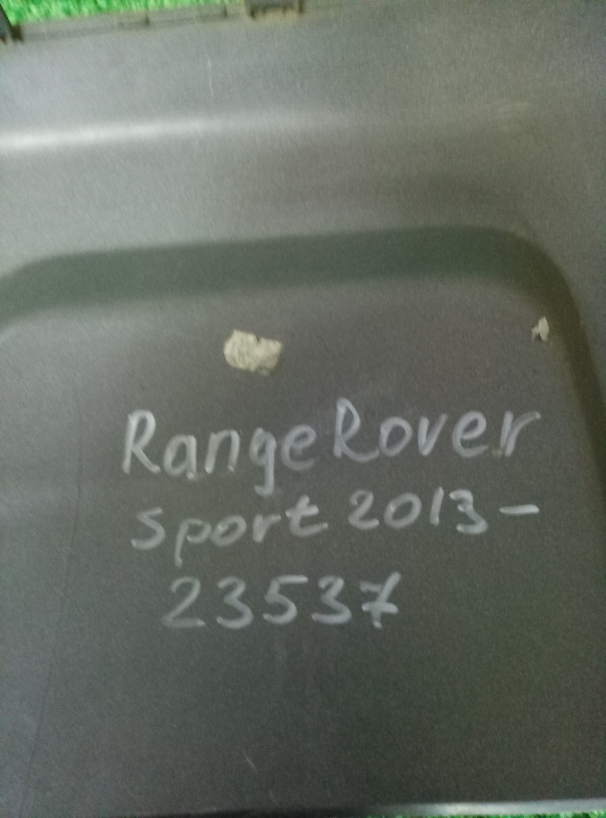 Накладка бампера заднего Range Rover Sport 2  на Land Rover Range Rover Sport  (L320)