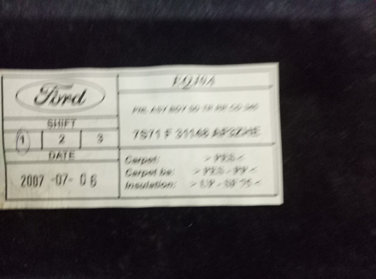 Обшивка багажника правая Ford Mondeo  на Ford Mondeo 4