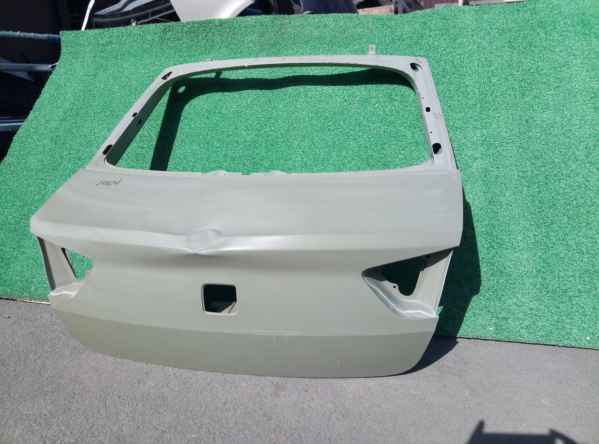 Крышка (дверь) багажника Seat Toledo 4 (2012-2019)     6JH827023 на Seat Ibiza Cupra IV (6J)