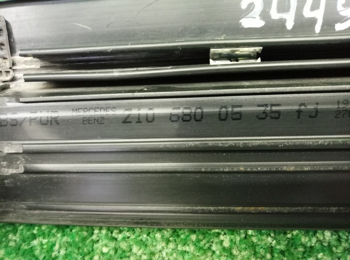 Накладка на порог (внутри) задняя левая Mercedes W210 2106800535 на Mercedes-Benz E-Class (W210,S210)