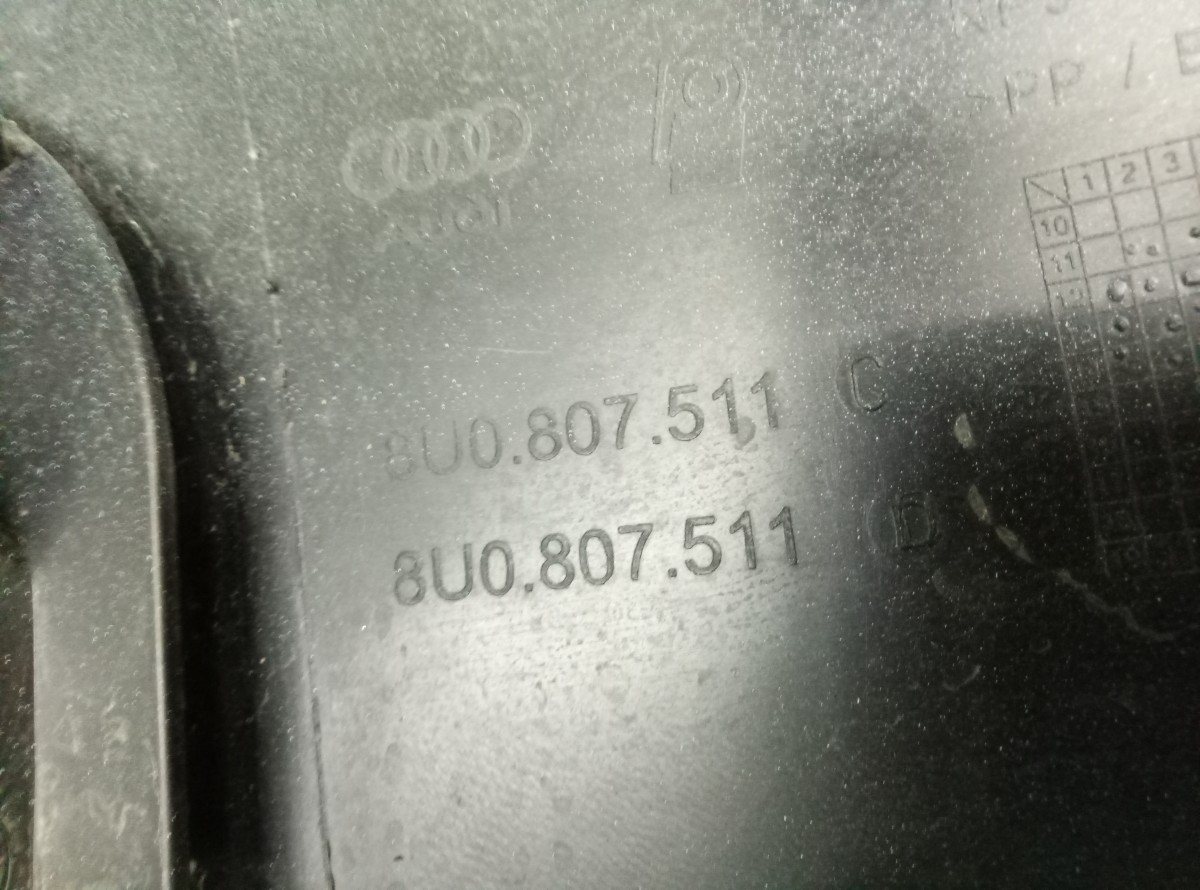 Бампер задний Audi Q3  2011-2014    8U0807511C, 8U0807385A на Audi Q3 