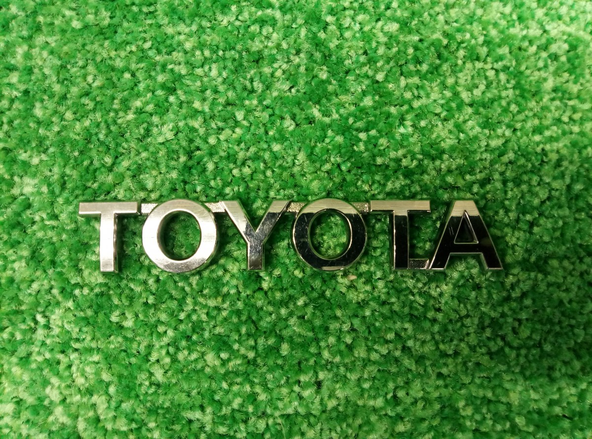 Эмблема Toyota Corolla E15 7544112A00 на Toyota Corolla E140,E150