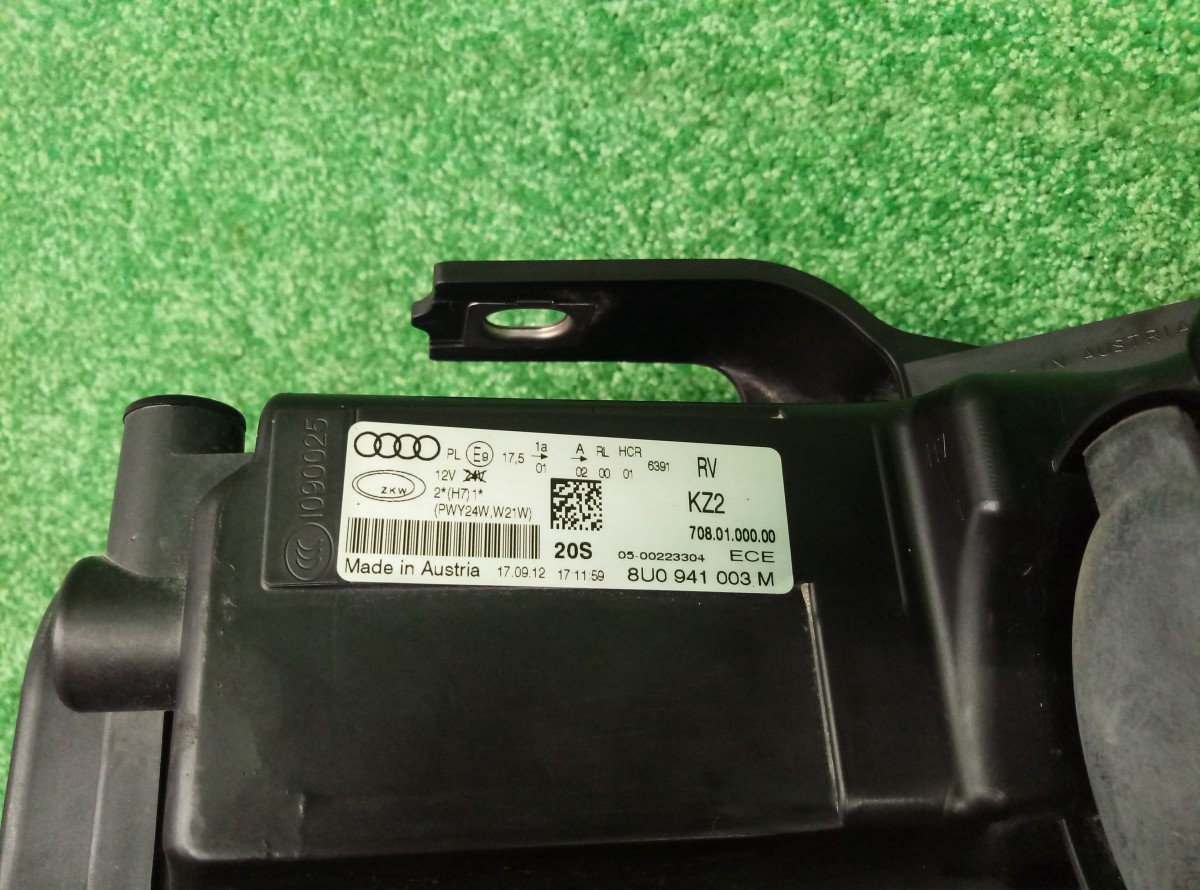 Фара левая Audi Q3  2011-2014 8U0941003M на Audi Q3 