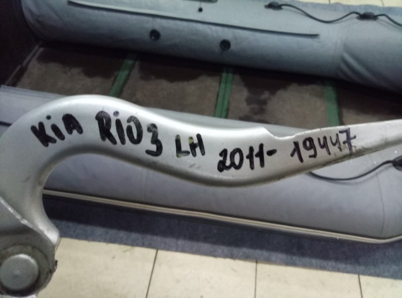 Петля капота левая Kia Rio 3 2011-2015 на Kia Rio 3