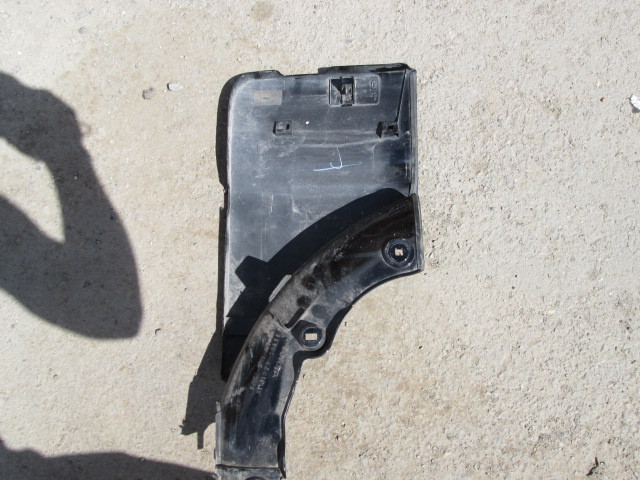 Накладка двери багажника Toyota RAV 4 (XA30) 2005-2010 на Toyota RAV 4 (XA30)
