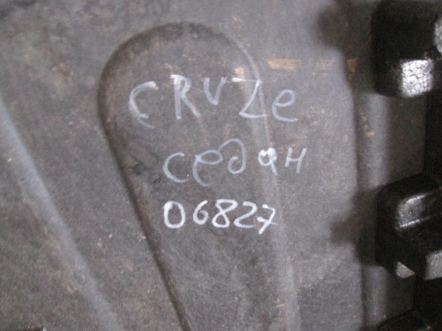 Обшивка пол багажника Chevrolet Cruze 2009-2013 на Chevrolet Cruze