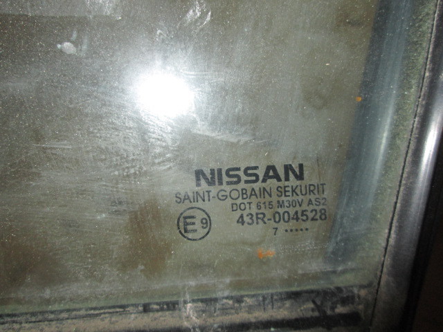 Форточка задней левой двери Nissan Tiida C11 2004-2012 на Nissan Tiida C11