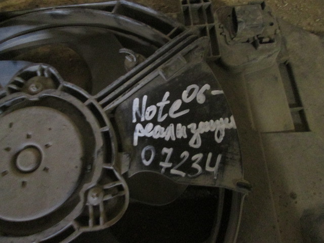 Диффузор вентилятора Nissan Note  2005-2009 на Nissan Note 