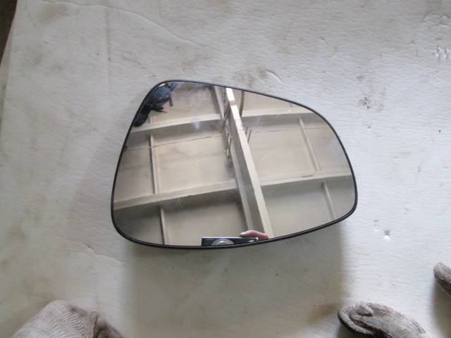 Стекло зеркала на Citroen C4 (2)