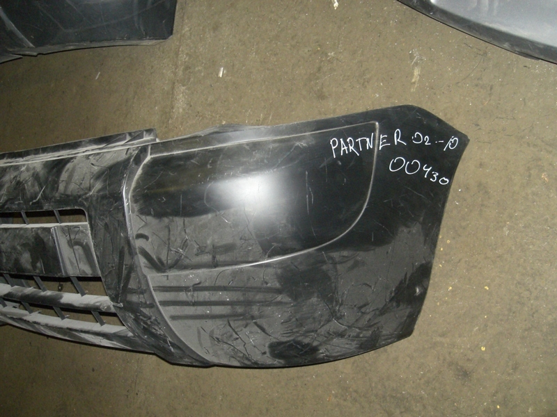 Бампер передний Peugeot Partner  2002-2012 на Peugeot Partner 