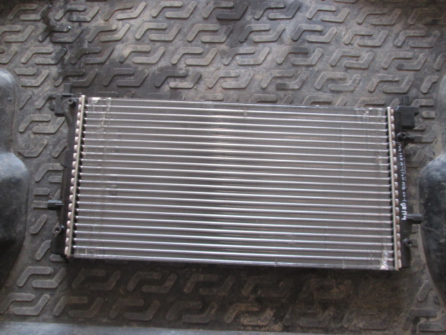 Радиатор основной Skoda Fabia  2007-2010 на Skoda Fabia 