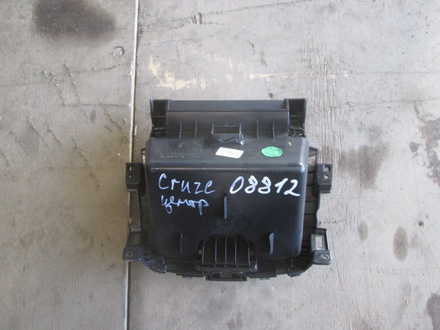Бардачок Chevrolet Cruze 2009-2013 AVK91116 на Chevrolet Cruze