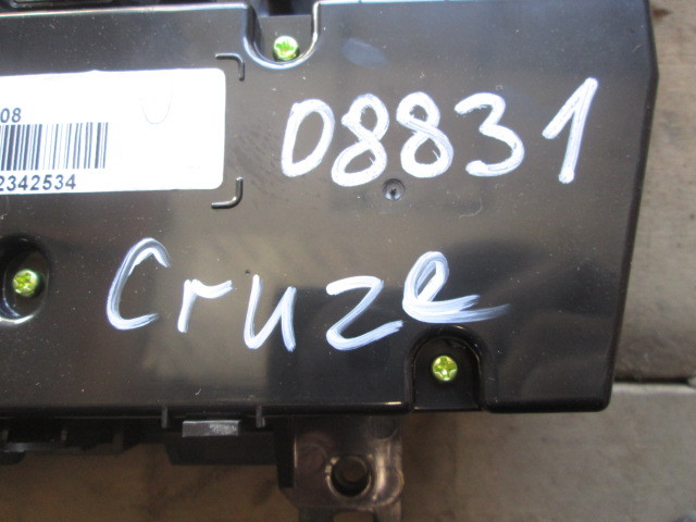 Блок управления климатической установкой Chevrolet Cruze 2009-2013 на Chevrolet Cruze