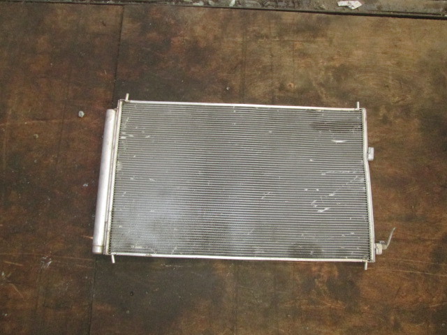 Радиатор кондиционера (конденсер) Honda CR-V III 2006-2009 на Honda CR-V III
