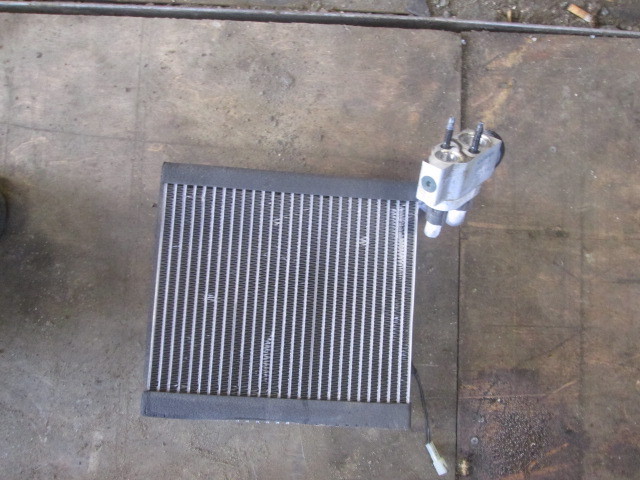 Радиатор кондиционера (конденсер) на Chevrolet Captiva 