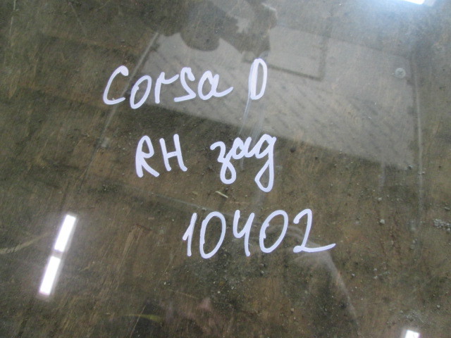 Стекло двери задней правой на Opel Corsa IV (D) 2006-2010 на Opel Corsa D 