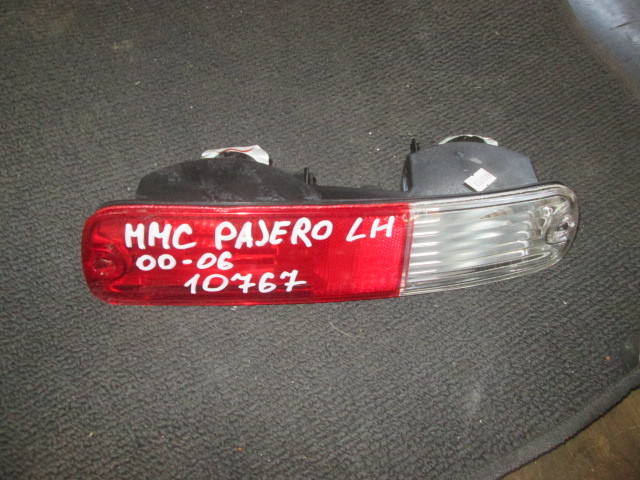 Фонарь задний в бампер левый Mitsubishi Pajero 3 2000-2006 на Mitsubishi Pajero 3