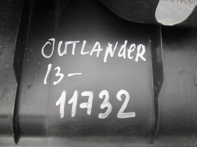 Обшивка багажника Mitsubishi Outlander 3 2012-2015 на Mitsubishi Outlander 3