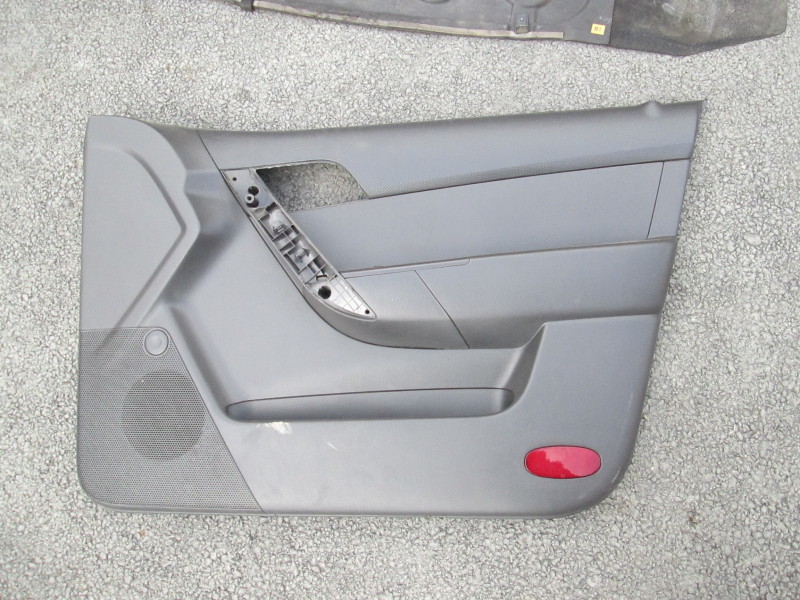 Обшивка двери передней левой на Chevrolet Aveo T250