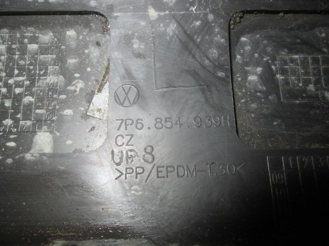 Накладка двери задней Volkswagen Touareg 2 2010-2014 на Volkswagen Touareg 2