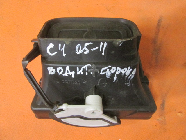 Дефлектор воздушный Citroen C4 I 2004-2014 на Citroen C4 I