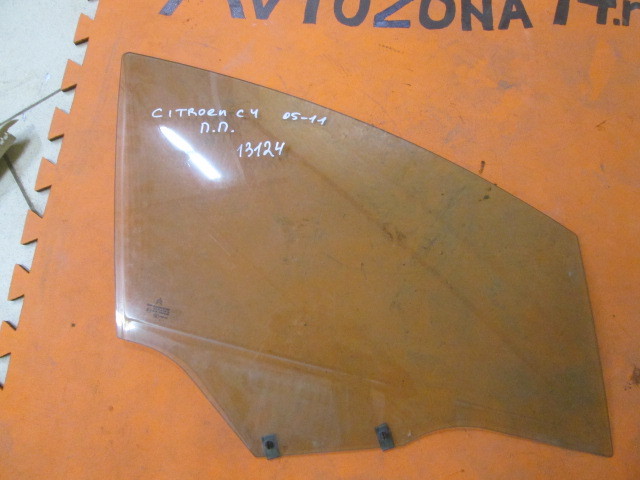 Стекло боковое на Citroen C4 I