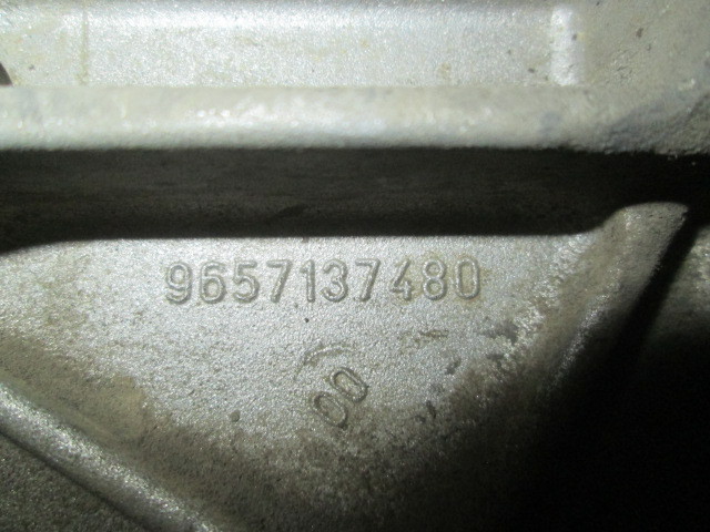 Кронштейн кондиционера Citroen C4 I 2004-2014 на Citroen C4 I
