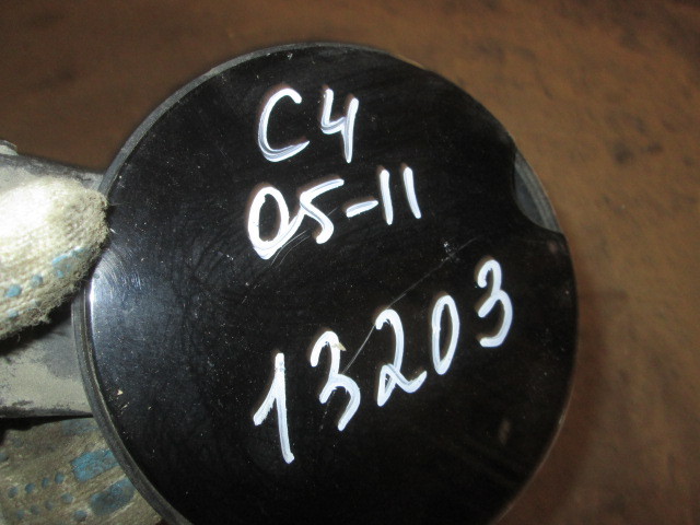 Лючок бензобака Citroen C4 I 2004-2014 на Citroen C4 I