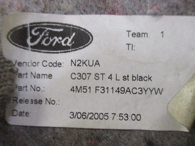 Обшивка багажника Ford Focus 2 2005-2008 на Ford Focus 2